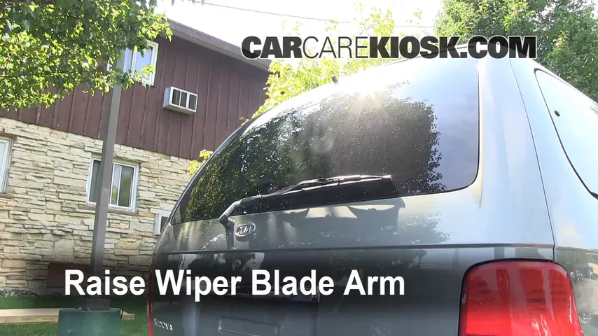 2003 Kia Sedona EX 3.5L V6 Windshield Wiper Blade (Rear)